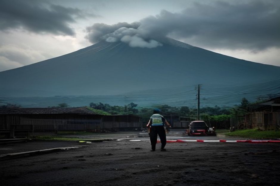 Bali's Mount Agung Erupts: Local Communities on High Alert